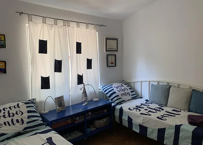 By The Sea - 20032 Apartamento